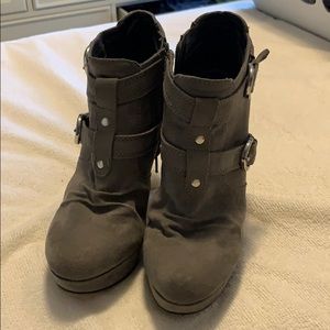 Women’s Guess heels